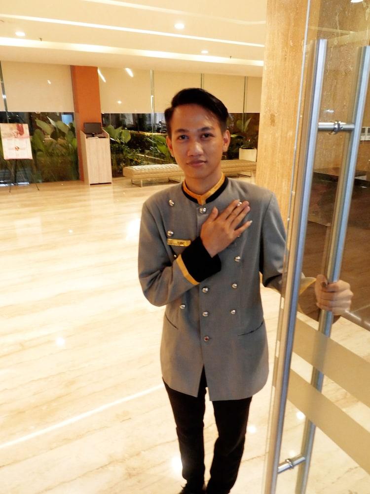 Yasmin Hotel Karawaci Tangerang Eksteriør billede