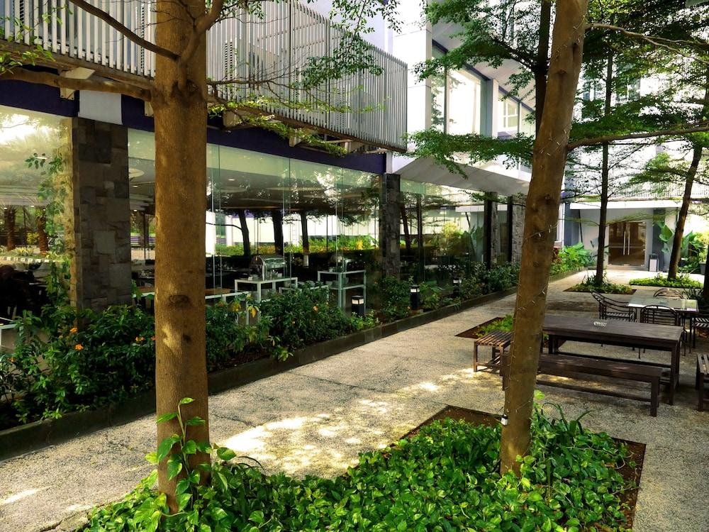 Yasmin Hotel Karawaci Tangerang Eksteriør billede