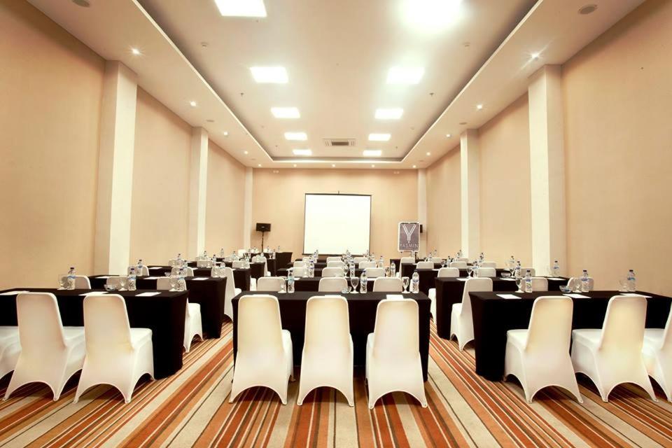 Yasmin Hotel Karawaci Tangerang Eksteriør billede