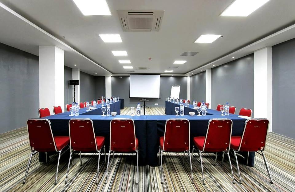Yasmin Hotel Karawaci Tangerang Eksteriør billede