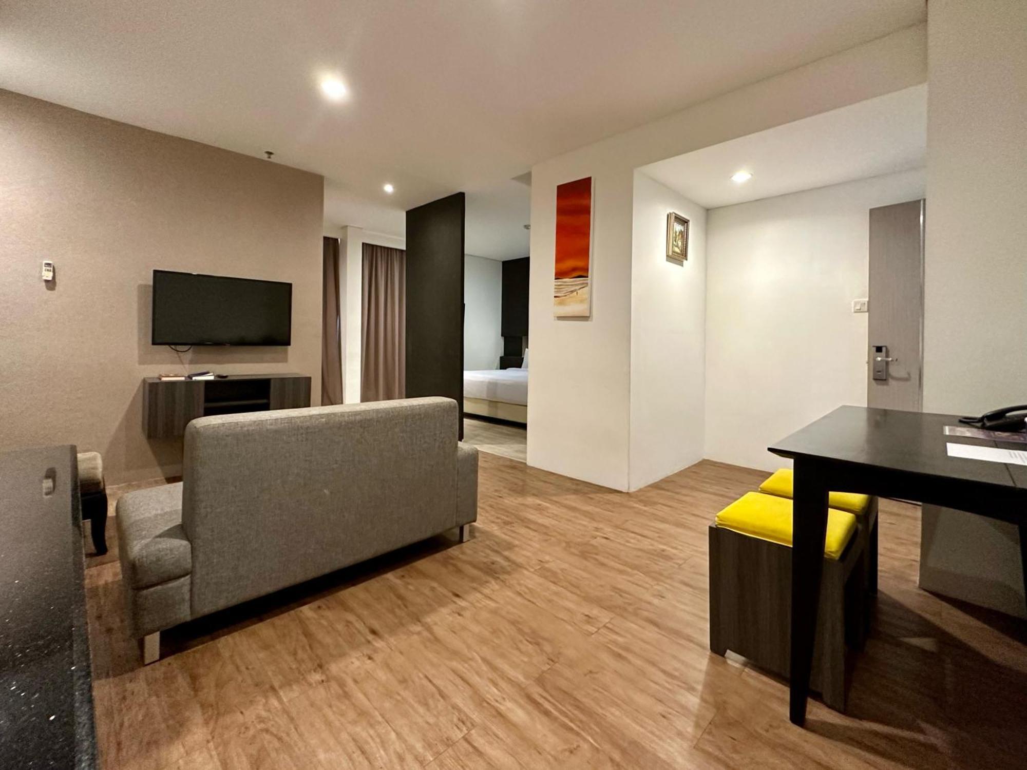 Yasmin Hotel Karawaci Tangerang Eksteriør billede