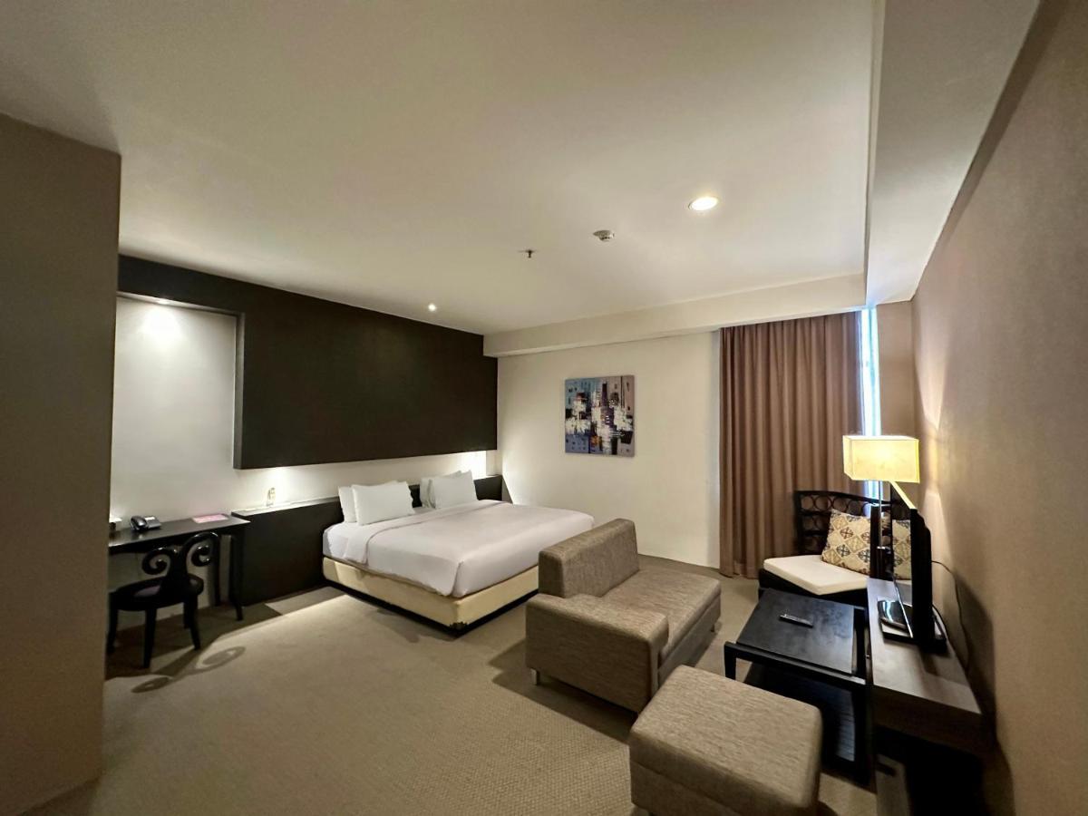 Yasmin Hotel Karawaci Tangerang Eksteriør billede