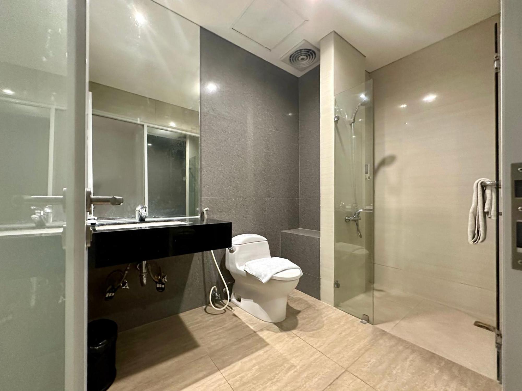 Yasmin Hotel Karawaci Tangerang Eksteriør billede