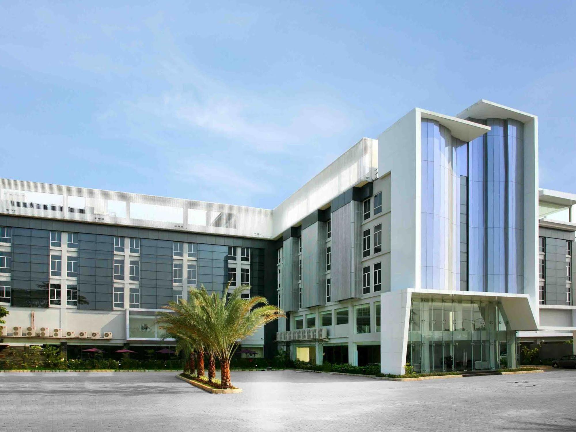 Yasmin Hotel Karawaci Tangerang Eksteriør billede